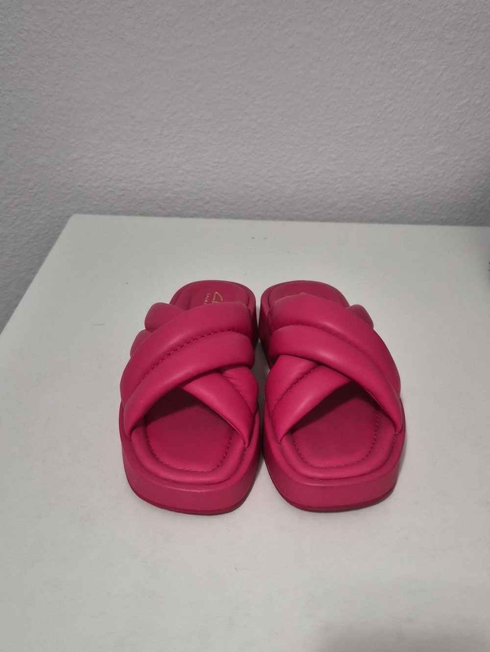Clarks Women's Hot Pink Padded Crisscross Slide Sandals